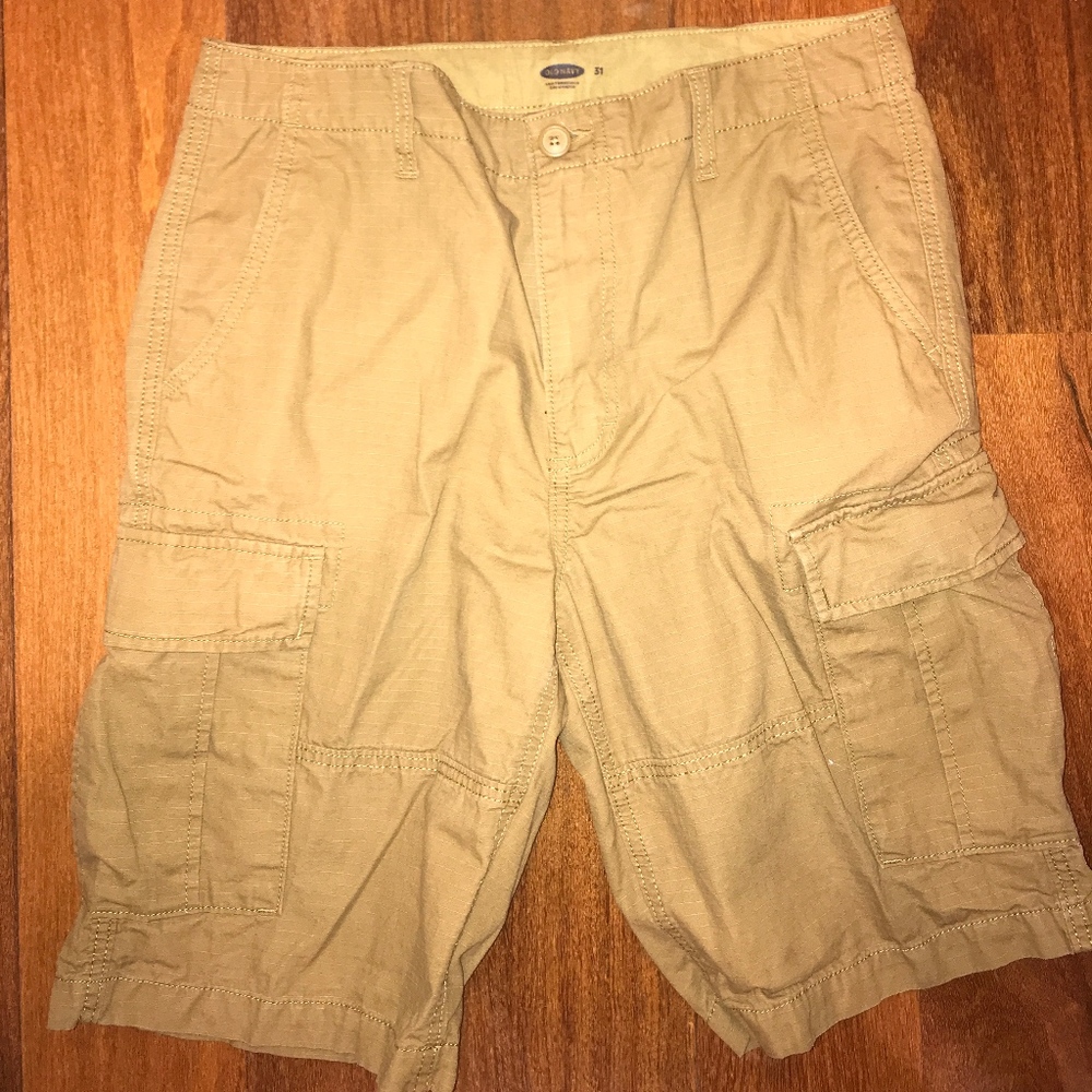 tan cargo shorts